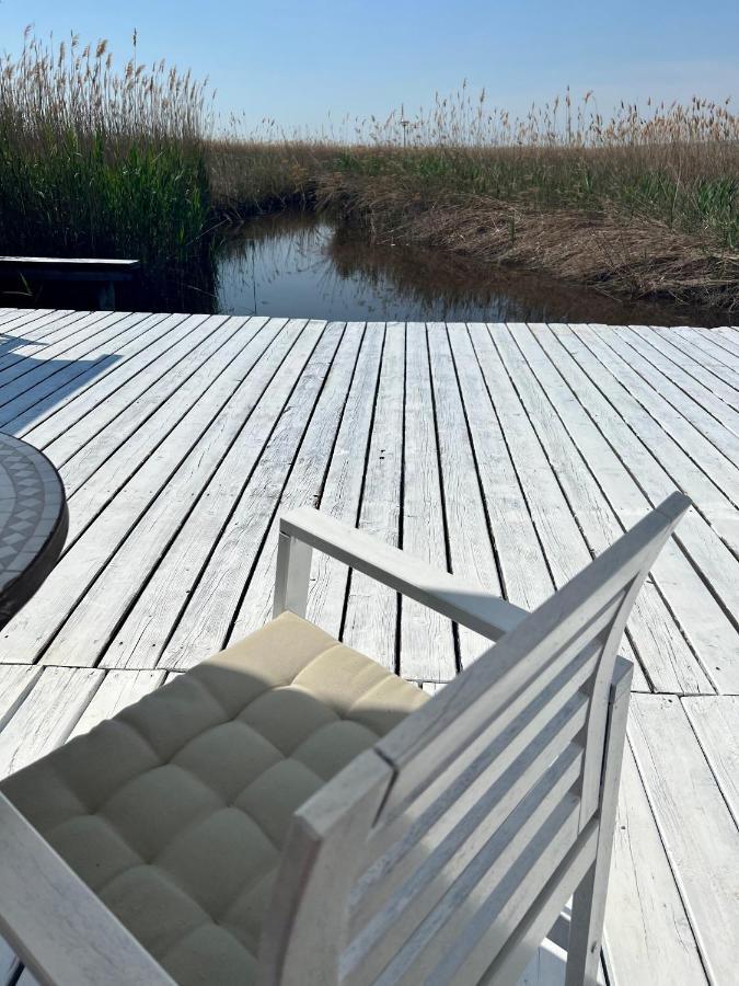 Seehuette Neusiedlersee - Strandhaus, Elektroboot Inklusive 拉斯特 外观 照片