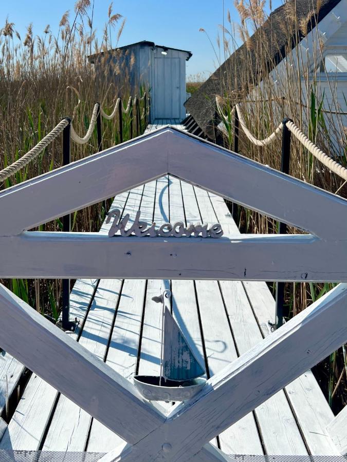 Seehuette Neusiedlersee - Strandhaus, Elektroboot Inklusive 拉斯特 外观 照片