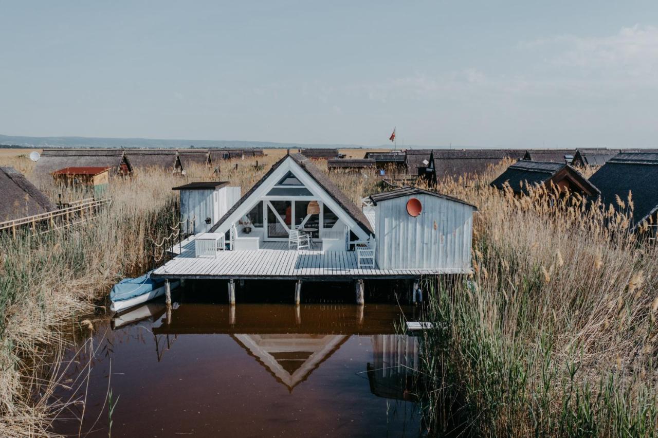 Seehuette Neusiedlersee - Strandhaus, Elektroboot Inklusive 拉斯特 外观 照片