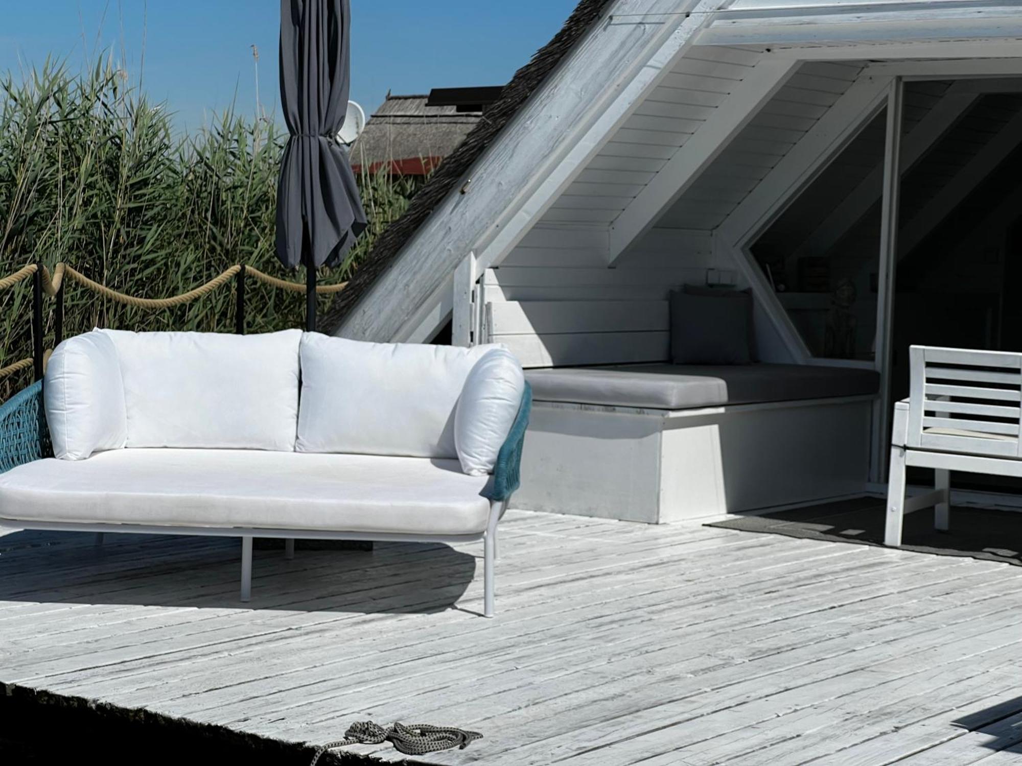 Seehuette Neusiedlersee - Strandhaus, Elektroboot Inklusive 拉斯特 外观 照片