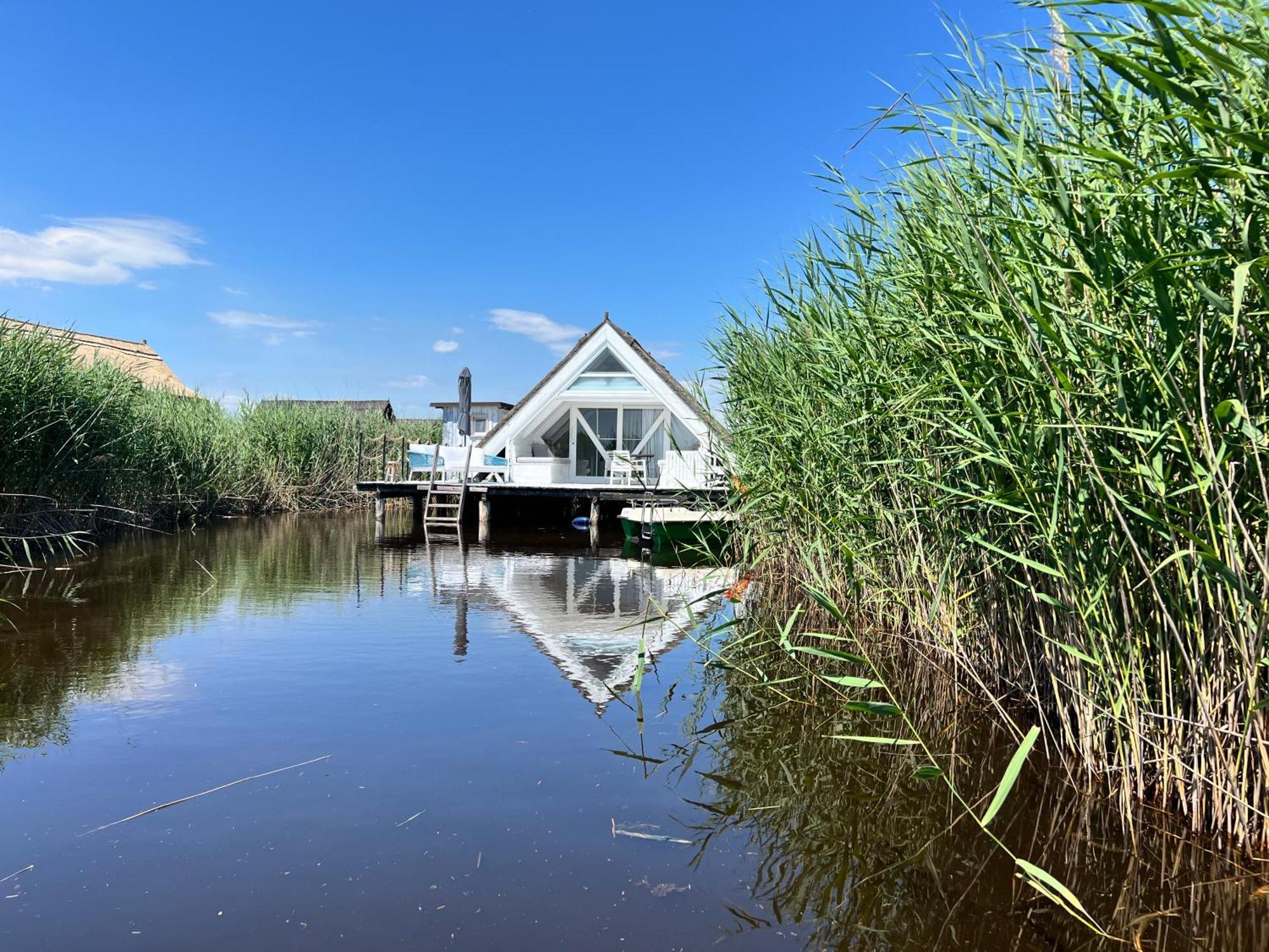 Seehuette Neusiedlersee - Strandhaus, Elektroboot Inklusive 拉斯特 外观 照片